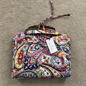 NWT Vera Bradley Multicolor Paisley hanging travel toiletry Bag